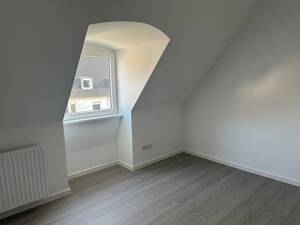 Schöne 4-Zimmer-Wohnung im Dachgeschoss – 26129 Oldenburg – Vorschaubild 2