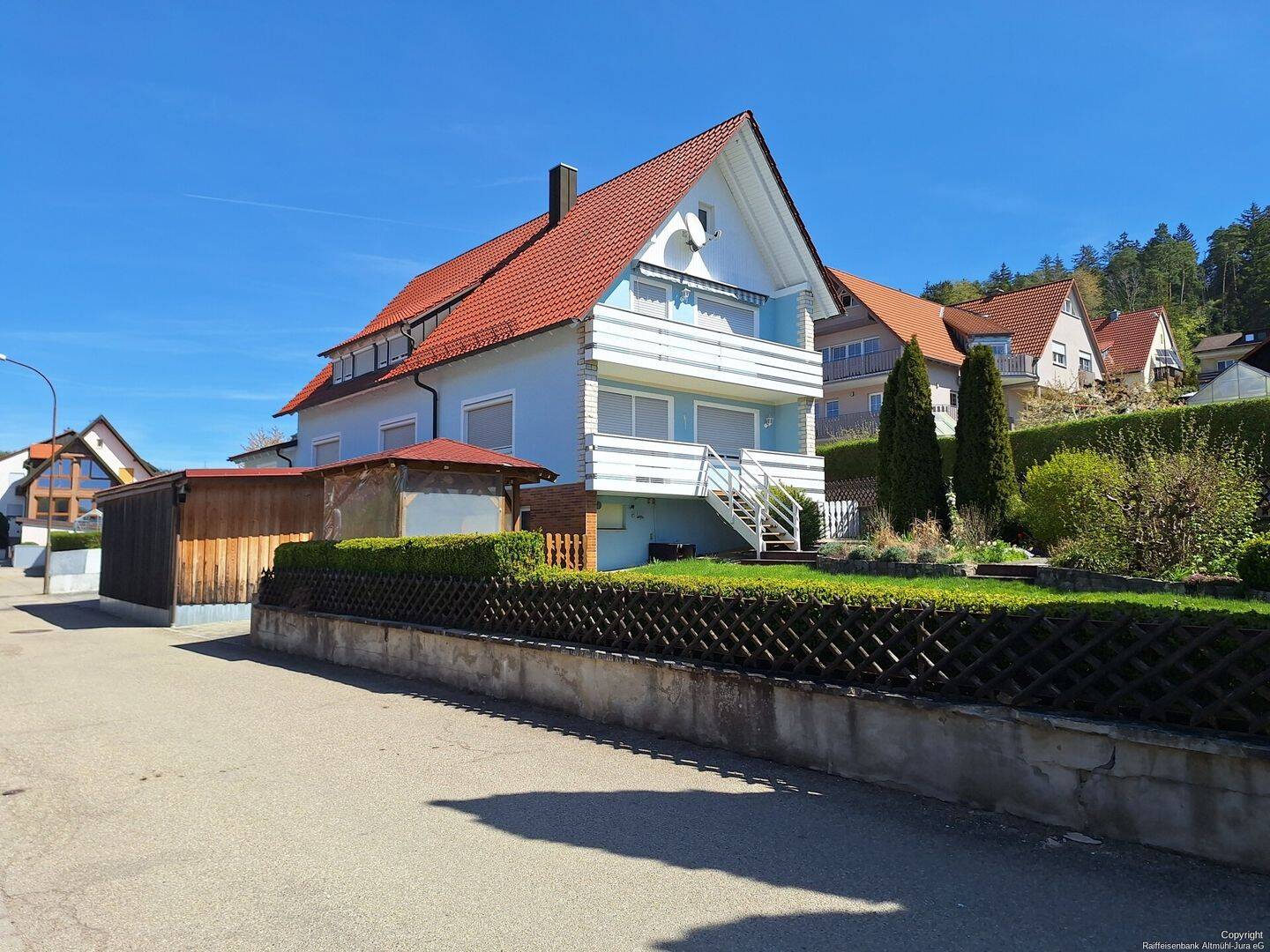 Großzügiges Wohnhaus mit flexiblen Nutzungsmöglichkeiten - Wohnen nach Ihren Vorstellungen
