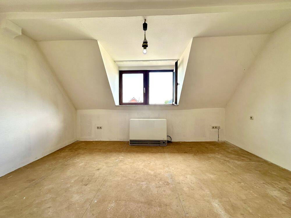 Charmantes Einfamilienhaus mit Garten, Scheune in beliebter Lage! Sofort frei! – Heinersreuth – Vorschaubild 8