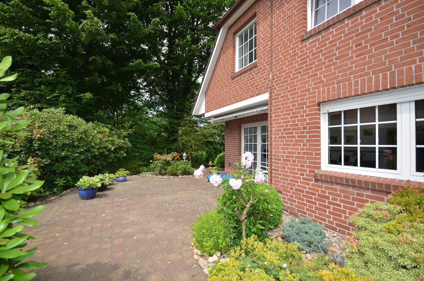 Behagliches Wohnhaus - Haushälfte - mit 121 m² Wohnfläche und einem Carport mit gemauertem Abstellschuppen in Oldenburg / Eversten – Oldenburg – Vorschaubild 4