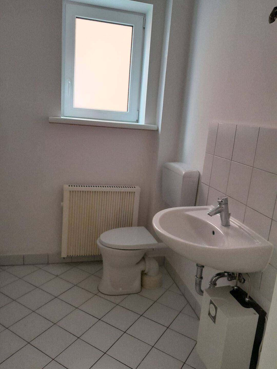 Interesse? Hübsche Zwei-Zimmer-Wohnung im Erdgeschoss – Nürnberg – Vorschaubild 5