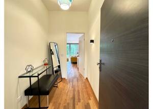 Exklusives Wohnen im Grünen: 2-Zimmer-Wohnung mit eigener Terrasse im Herzen von München-Lehel – 80538 München – Vorschaubild 2