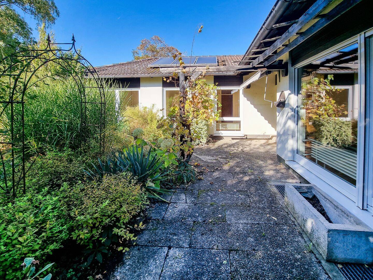 Lichtdurchfluteter Bungalow auf traumhaftem Grundstück inkl. Garage und Waldrandnähe – Schwabach – Vorschaubild 5
