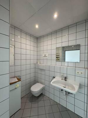 Atelier Wohnung / Gewerbe EG & 3 Wohnungen 2.OG nähe HBF mit Keller und TG STP – 85051 Ingolstadt – Vorschaubild 6
