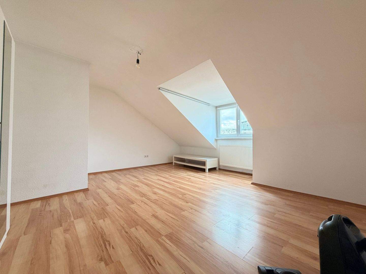 äußerst gepfleges Apartment mit Küche in der Rosenau – Nürnberg – Bild 1 von 6
