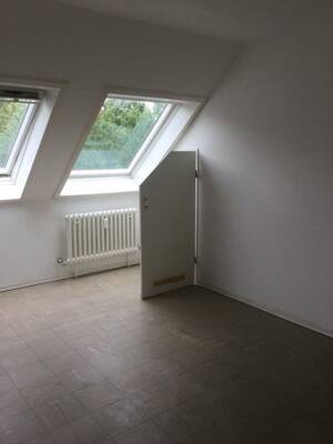 Helle und großzügig geschnittene 2-Zimmer-Wohnung mit Balkon (WBS) – 33689 Bielefeld – Vorschaubild 3