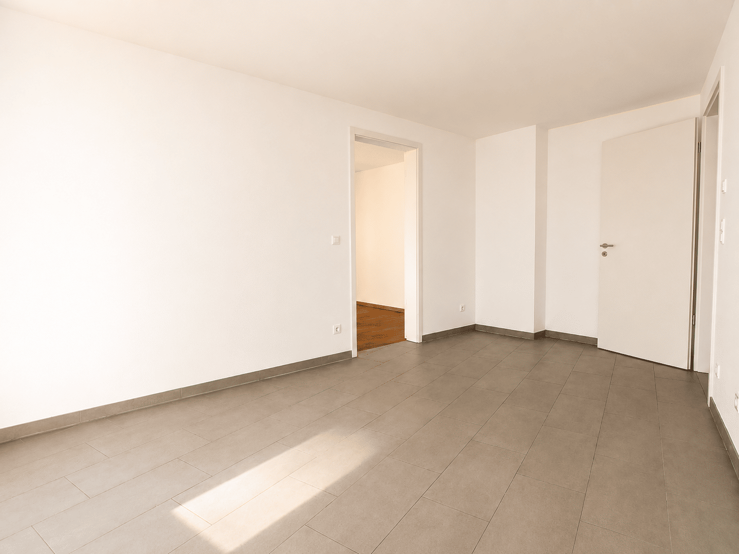 Perfekt geschnittene 3-Zimmer-Wohnung in bester Lage – München – Vorschaubild 4