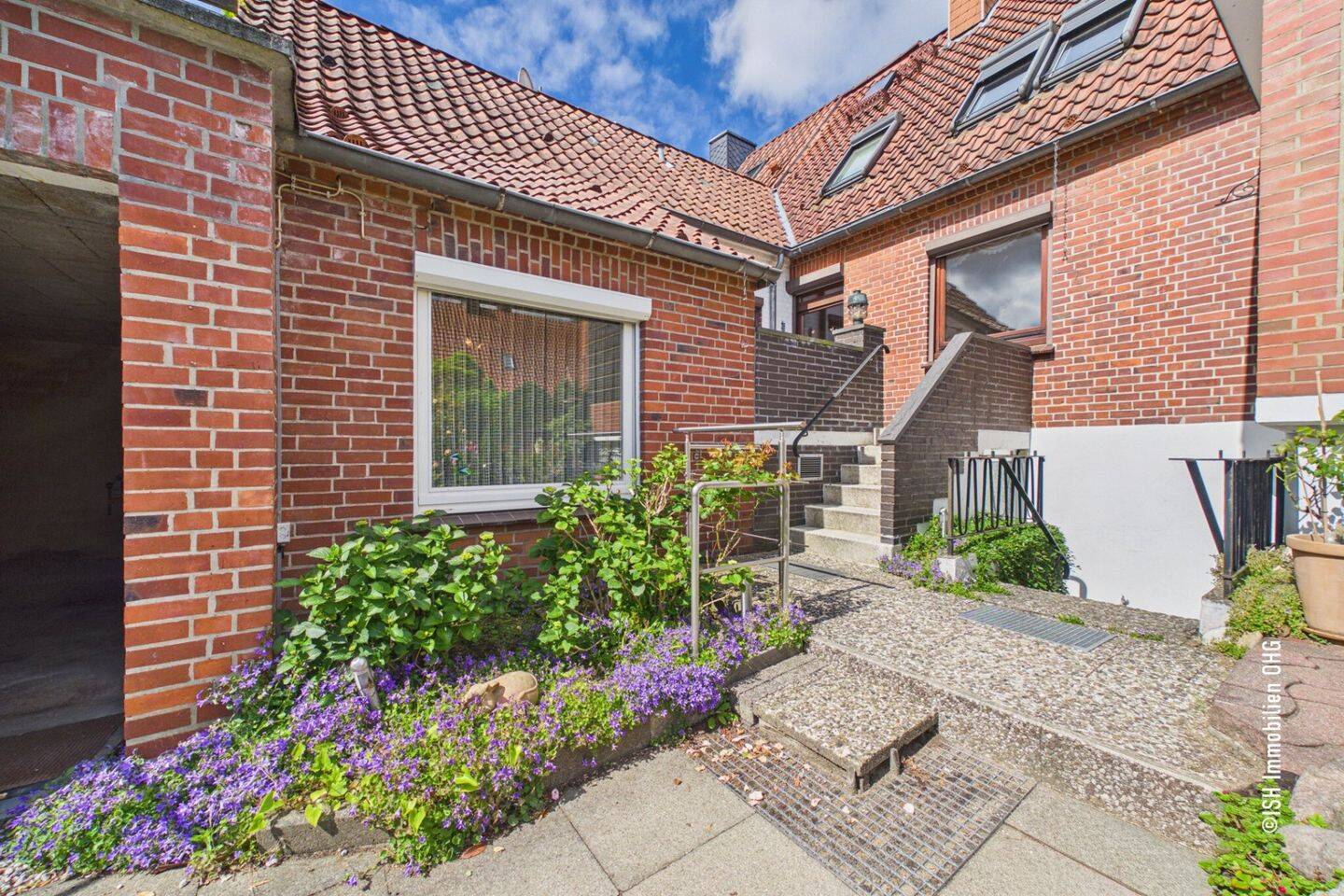 Gepflegtes Reihenhaus mit Garage und Terrasse – Buxtehude – Vorschaubild 4