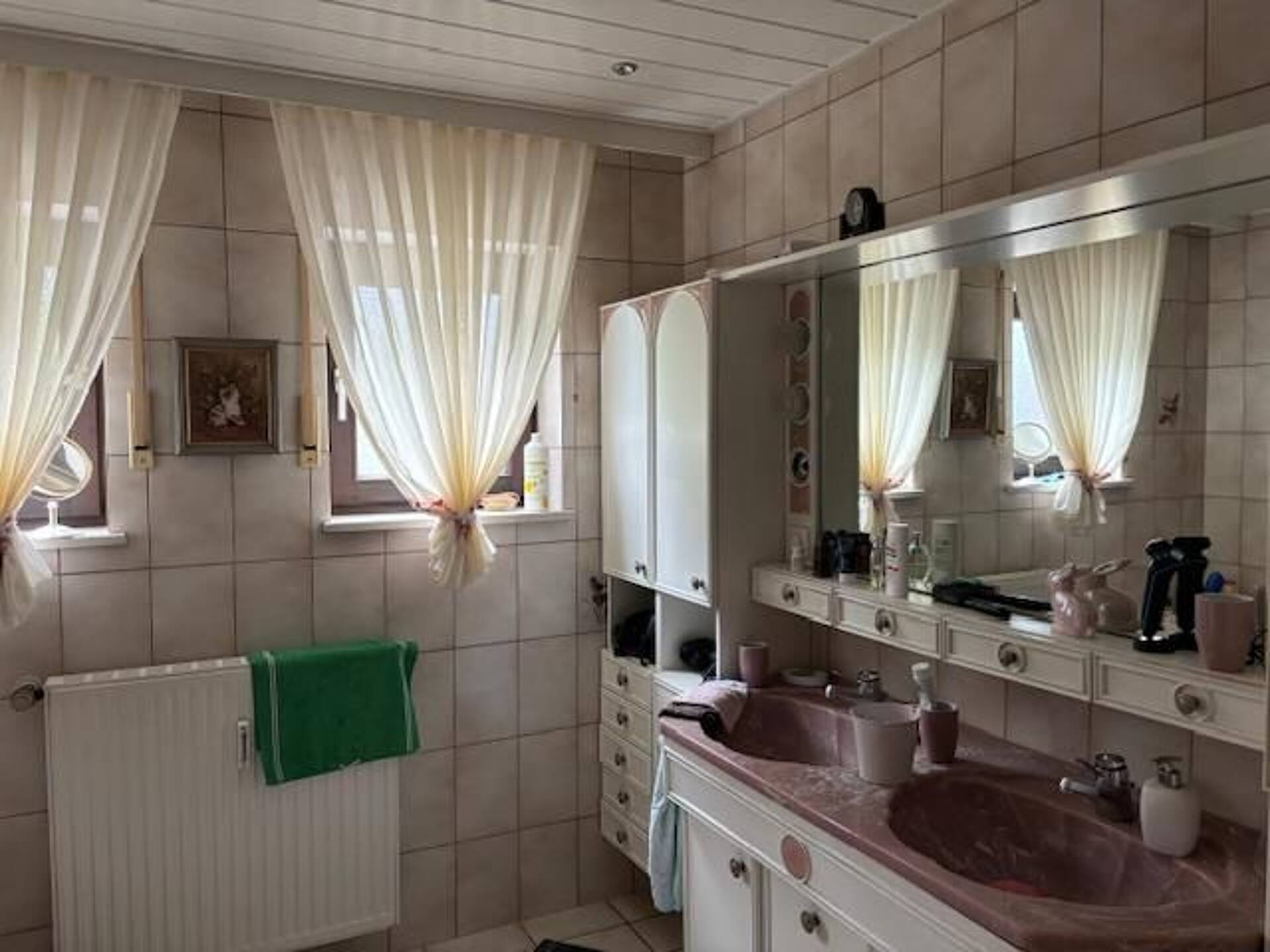 Erdgeschosswohnung in 91154 Roth / Pfaffenhofen mit 154 m² kaufen
