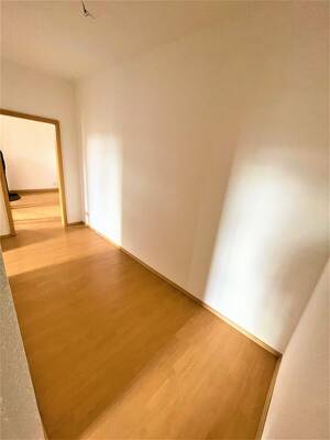 BS52/EGli - Charmante 2-Raum-Wohnung mit Balkon, Kaminofen und Einbauküche in Oschatz – 4758 Oschatz – Vorschaubild 5