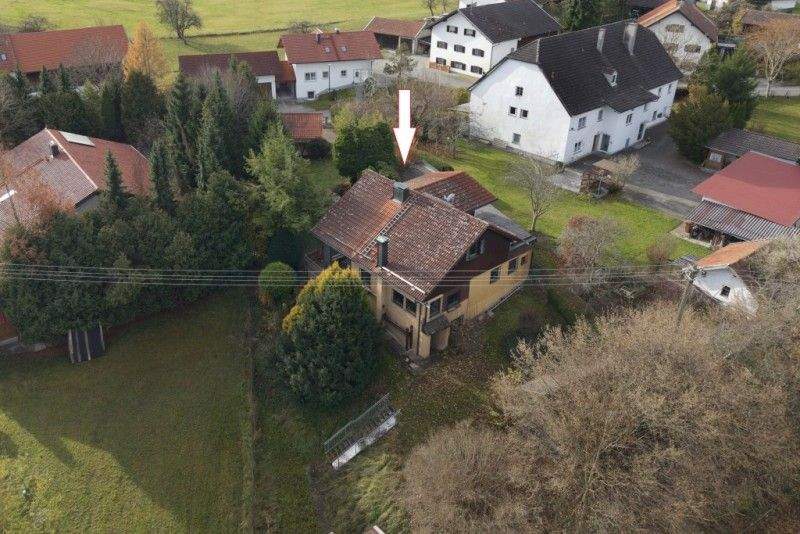 --- RESERVIERT --- Älteres WOHNHAUS mit TOLLEM GRUNDSTÜCK und großer GARAGE in RUHIGER Dorflage! Wessobrunn-Haid – Wessobrunn – Bild 1 von 9