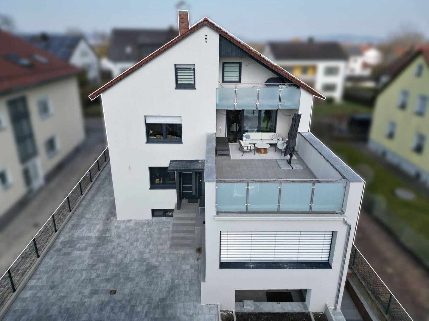 Luxus-MFH in Regensburg - kernsaniert, Garten, Pool & PV-Anlage auf Neubauniveau! – Regensburg – Vorschaubild 4