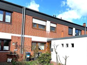 HABENHAUSEN! Erstklassiges Reihenhaus mit ausgebautem Dachgeschoß, glasüberdachter Terrasse + Garage – 28279 Bremen – Vorschaubild 2
