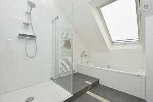 Exklusive Wohnung mit Südbalkon in Stuttgart Plieningen/ Nähe Messe/ Flughafen – 70599 Stuttgart – Vorschaubild 4