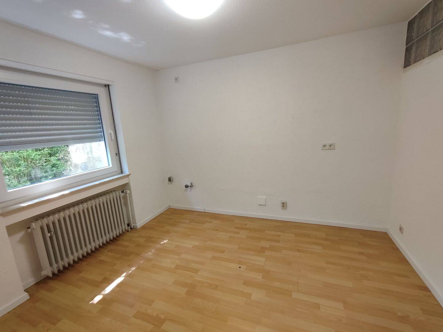 Gemütliche 2 ZKB-Mietwohnung in ruhiger Wohnlage mit Garten – Sulzbach/Saar – Vorschaubild 4