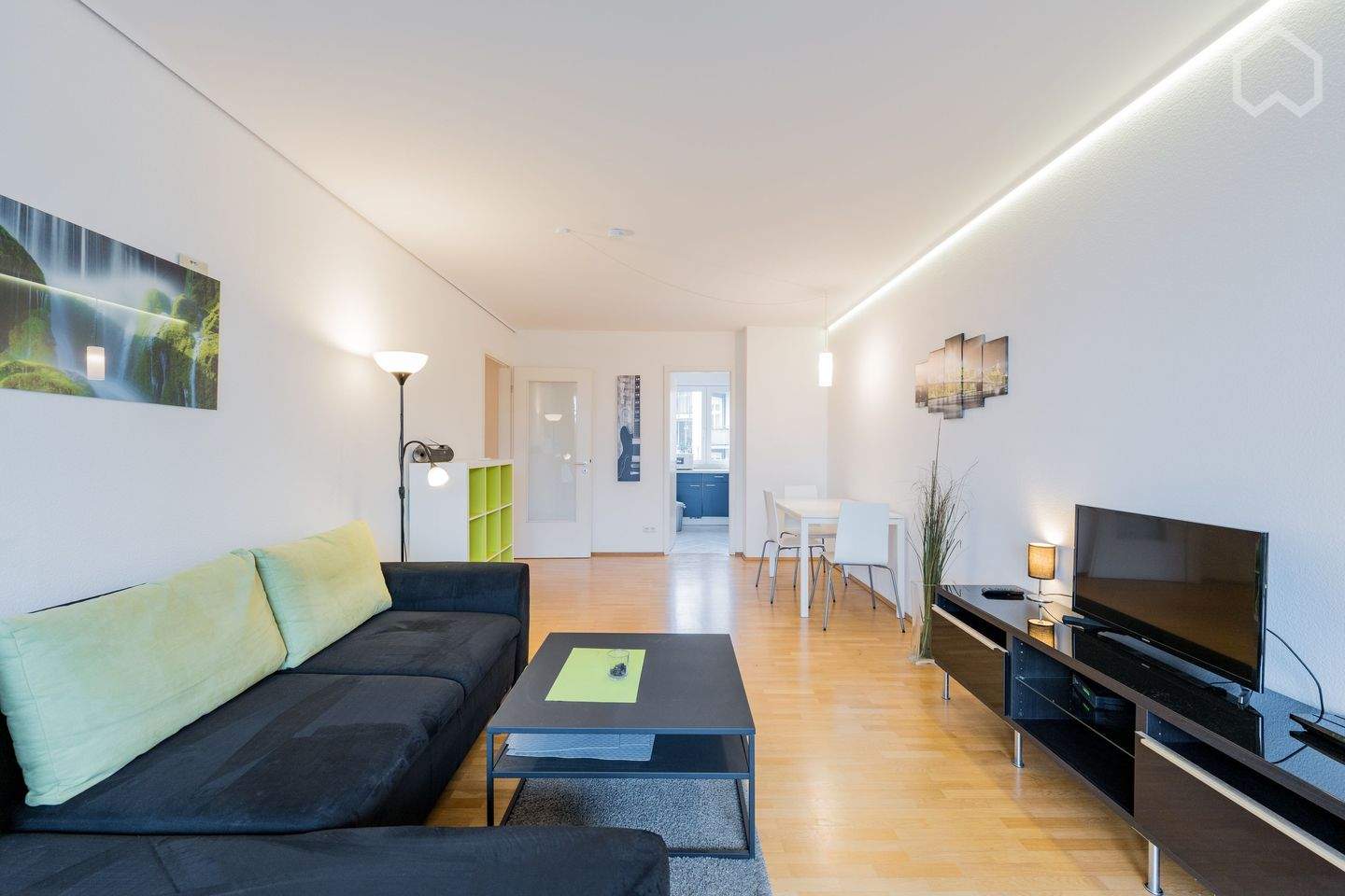 Fantastische Zweizimmerwohnung mit Parkblick nahe Rosenthaler Platz – Berlin – Vorschaubild 6