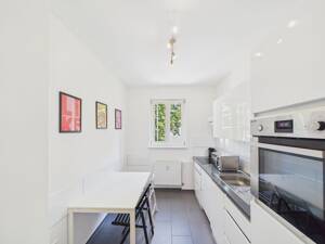 Gut geschnittene 2-Zimmer-Wohnung mit sonnigem Balkon – 10559 Berlin – Vorschaubild 3