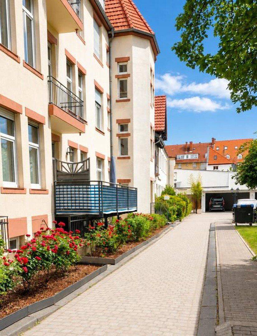 Im Staden: Ein exklusives Stadthaus mit 110 qm an gepflegter Privatstrasse – Saarbrücken – Vorschaubild 2