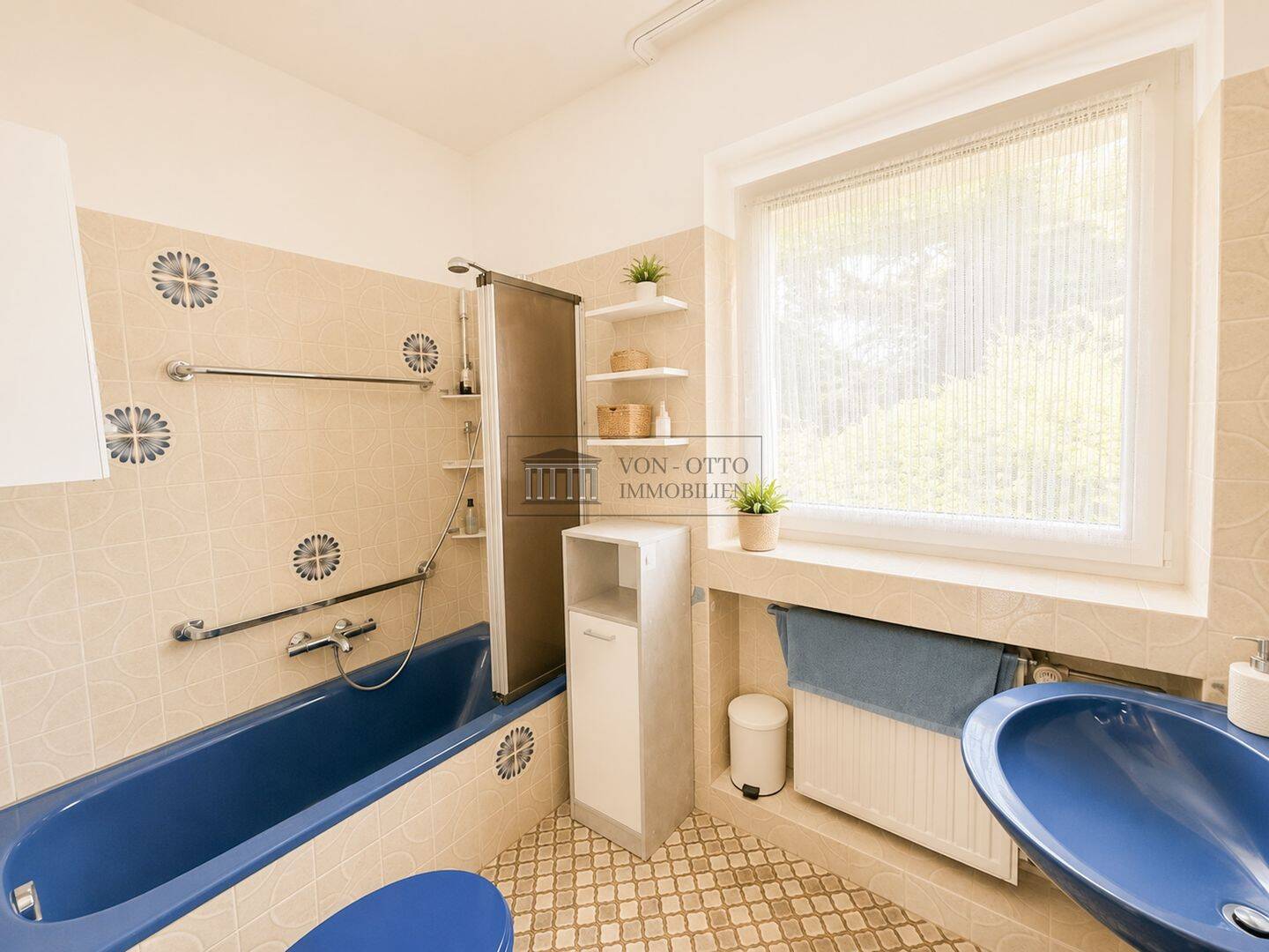 Lichtdurchflutetes Familien-Idyll in Remscheid mit Kamin, Süd-Garten und zukunftssicherer PV-Anlage – Remscheid – Vorschaubild 9
