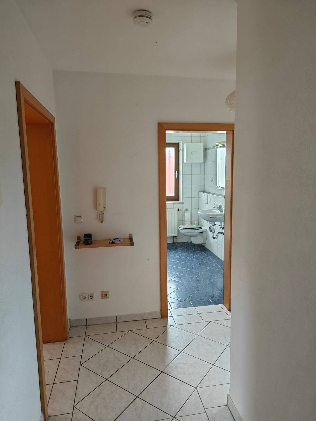+++ 2- Zimmer Wohnung auf dem Land unweit von Freising +++ – Freising – Vorschaubild 5