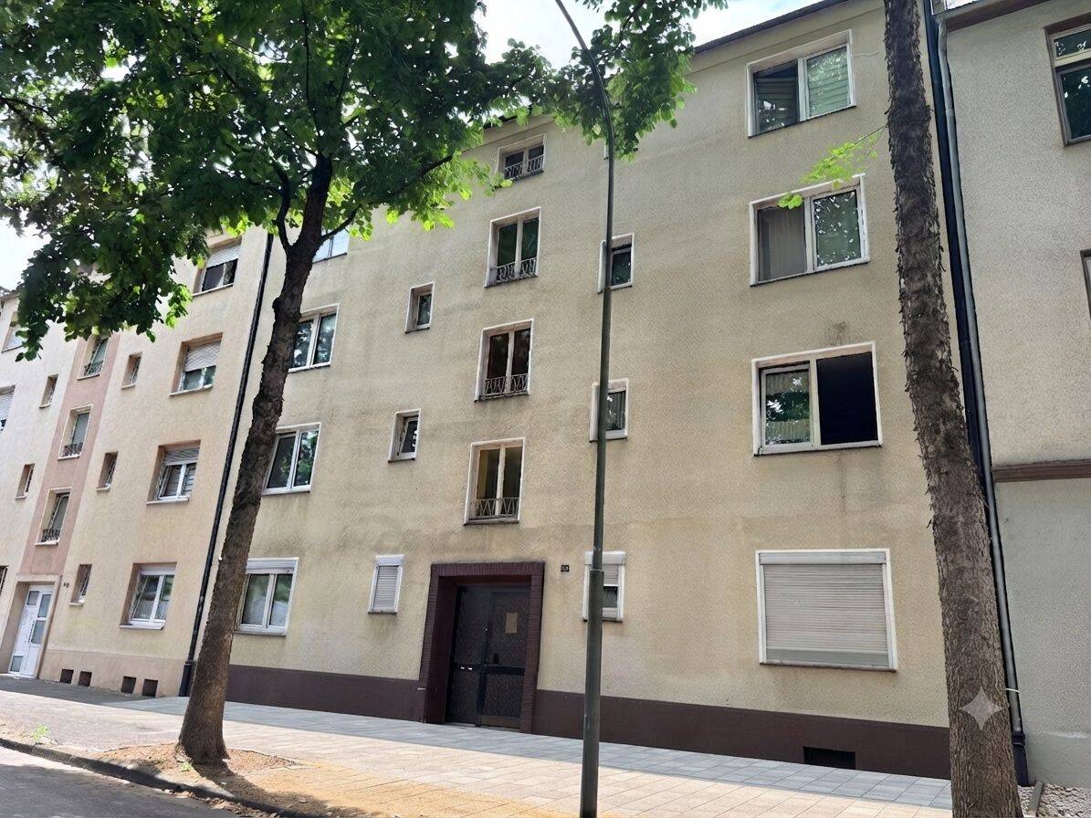 Solide Kapitalanlage: Gepflegtes 7-Familienhaus mit Entwicklungspotenzial