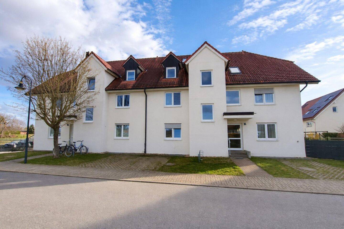 Dresden-Cossebaude - provisionsfrei: Attraktive 4,5-Raum Maisonette-Wohnung mit Balkon