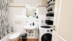 Vermietete 2-Zimmer-Wohnung mit Innenhofterrasse in bester Regensburger Altstadtlage – 93047 Regensburg – Vorschaubild 8