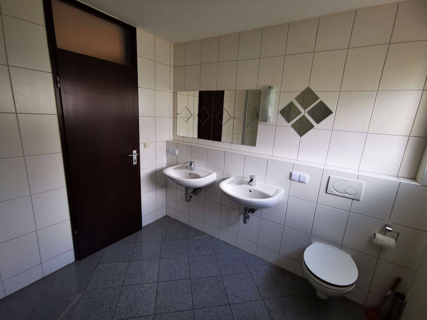Doppelhaushälfte mit Dachstudio und Garten am Waldrand – Nürnberg – Vorschaubild 8