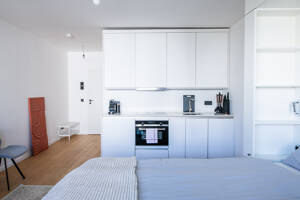 Bezugsfreies Schmuckstück in Top-Lage nahe Ku'damm I Balkon I Aufzug I EBK I Concierge – 10709 Berlin – Vorschaubild 3