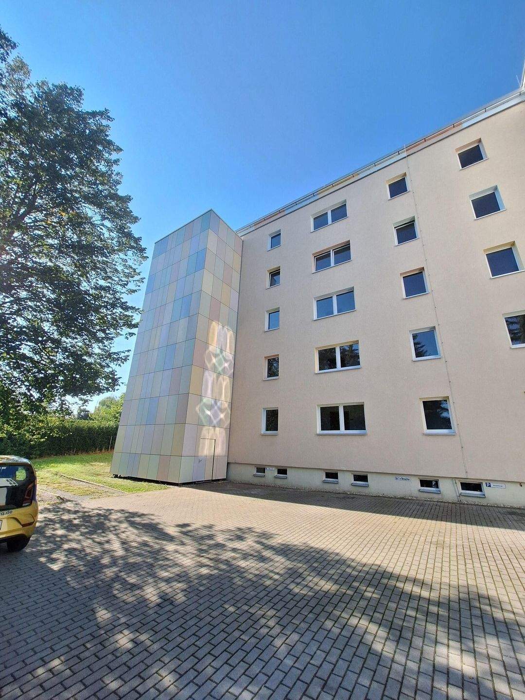 Schöne seniorengerechte 2-Raum-Wohnung mit ebenerdiger Dusche