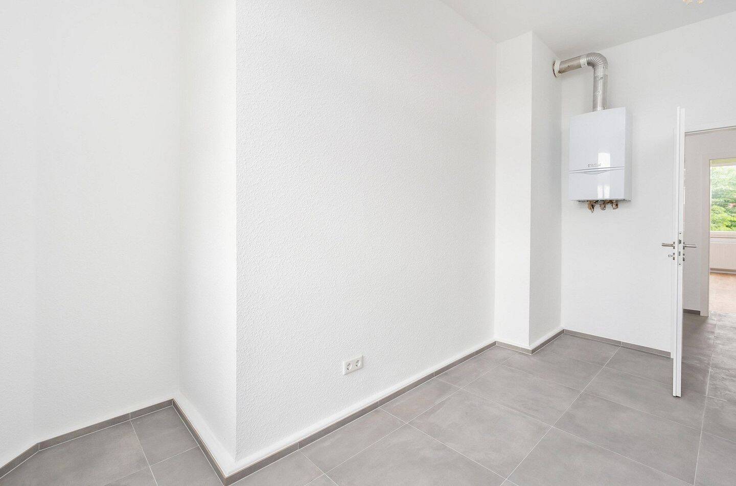 Renovierte 3-Zimmer-Wohnung mit Balkon – Düsseldorf – Vorschaubild 6