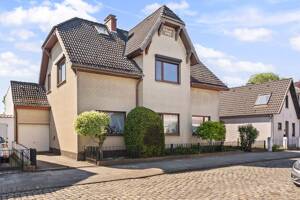 Charmantes Zweifamilienhaus mit Entwicklungspotenzial - ideal für Eigennutzer und Kapitalanleger – 28309 Bremen – Vorschaubild 2