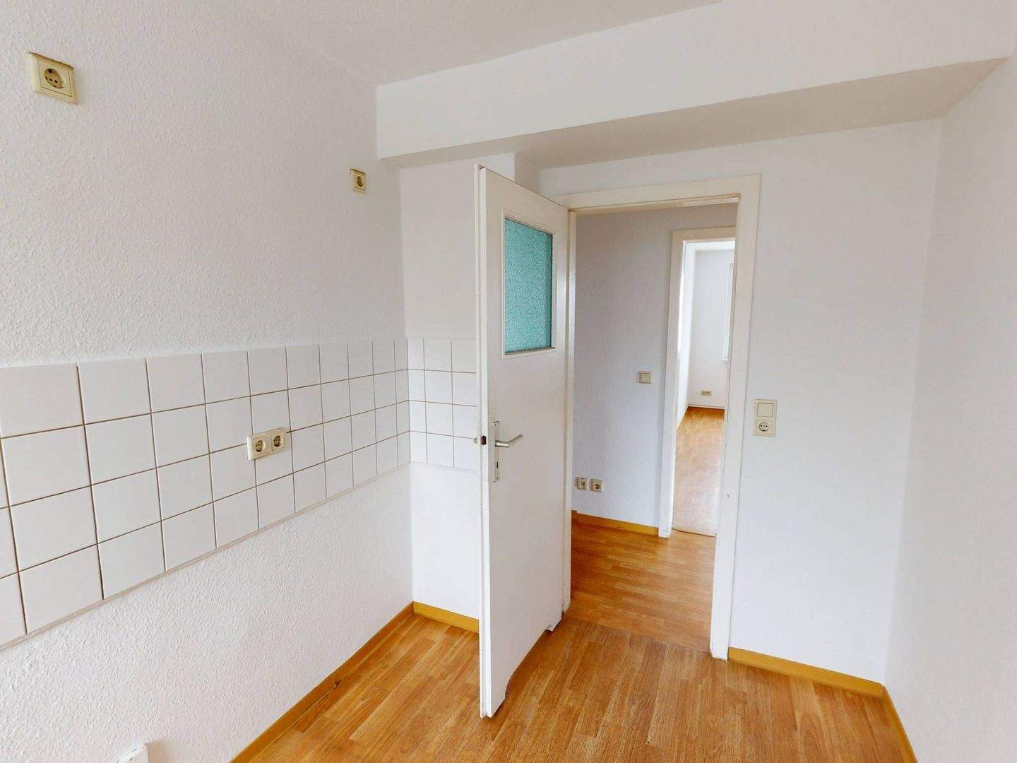Gemütliche 3-Zimmer-Wohnung mit viel Helligkeit und Tageslichtbad – Wittenberg – Vorschaubild 9