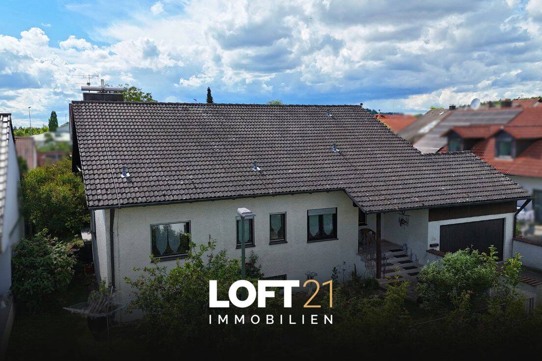 ** Großzügiges Einfamilienhaus mit viel Potenzial in sehr ruhiger Wohnlage - Wettstetten **