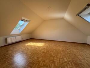 Geräumige Wohnung auf 2 Etagen mit Loggia – 22457 Hamburg – Vorschaubild 7