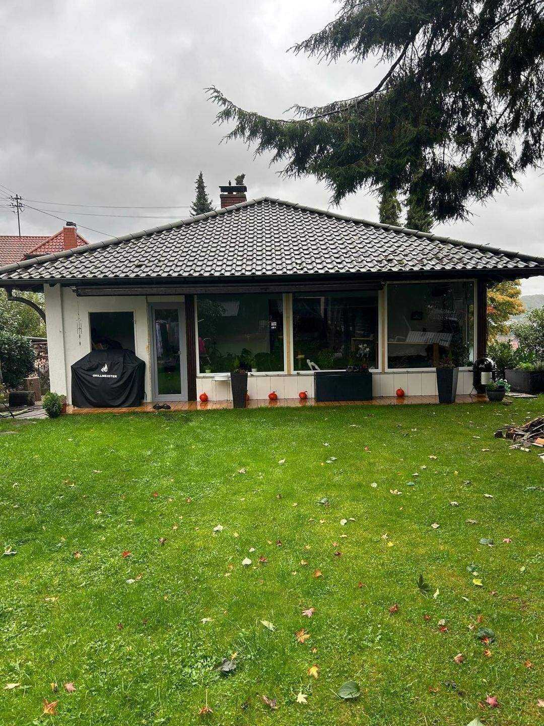 FREISEN! Freistehendes, großzügiges Komforthaus mit großer Einliegerwohnung, Wintergarten, Terrasse, Garten und Doppelgarage (+Tor-Zufahrt Rückseite) – Freisen – Vorschaubild 7