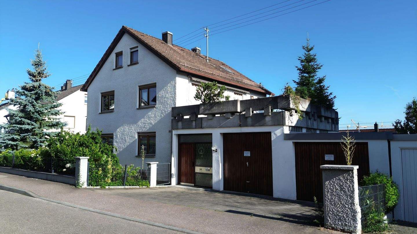 ++ Platz für die ganze Familie ++ Einfamilienhaus in beliebter Lage von Giengen – Giengen an der Brenz – Bild 1 von 9