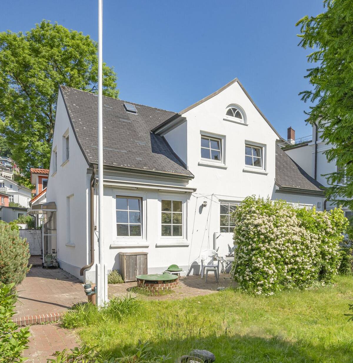 Zwischen Elbstrand und Treppenviertel – 22587 Hamburg – Bild 1 von 9