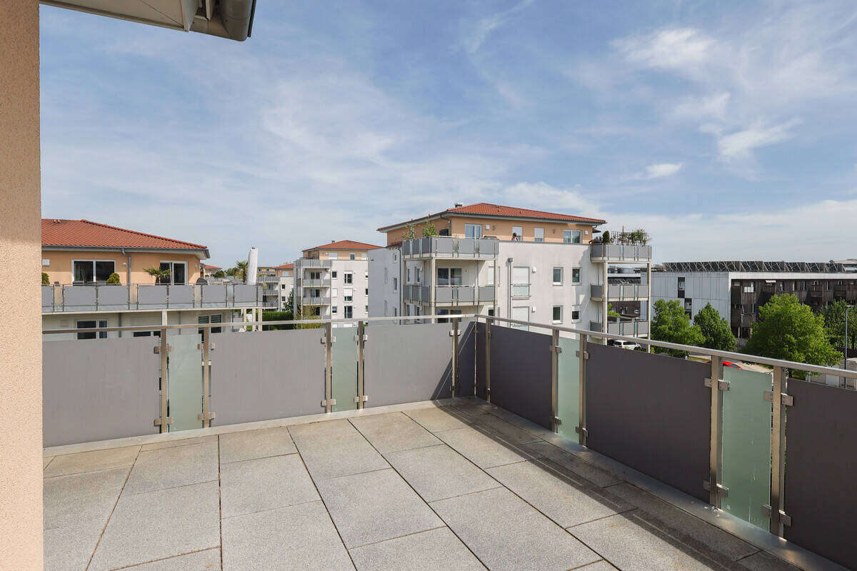 Hochwertige Penthouse-Wohnung mit weitläufiger Dachterrasse in Ingolstadt-Hollerstauden! – Ingolstadt – Vorschaubild 8
