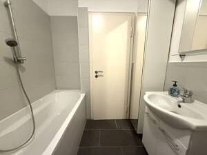 Schöne 2-Zimmer Wohnung inkl. Einbauküche in beliebter Lage von Bilk – 40223 Düsseldorf – Vorschaubild 6