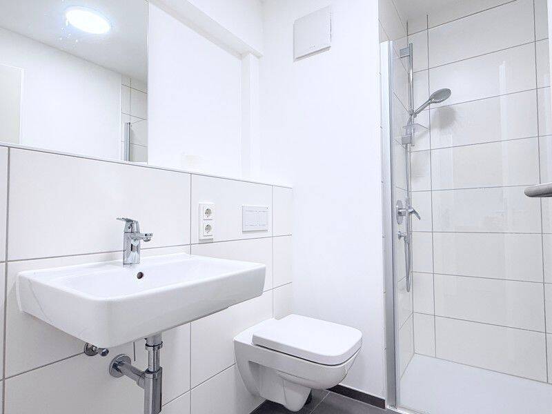 Vollmöbliertes und modernes 1-Zimmer-Appartment mit Balkon – Stuttgart – Vorschaubild 6