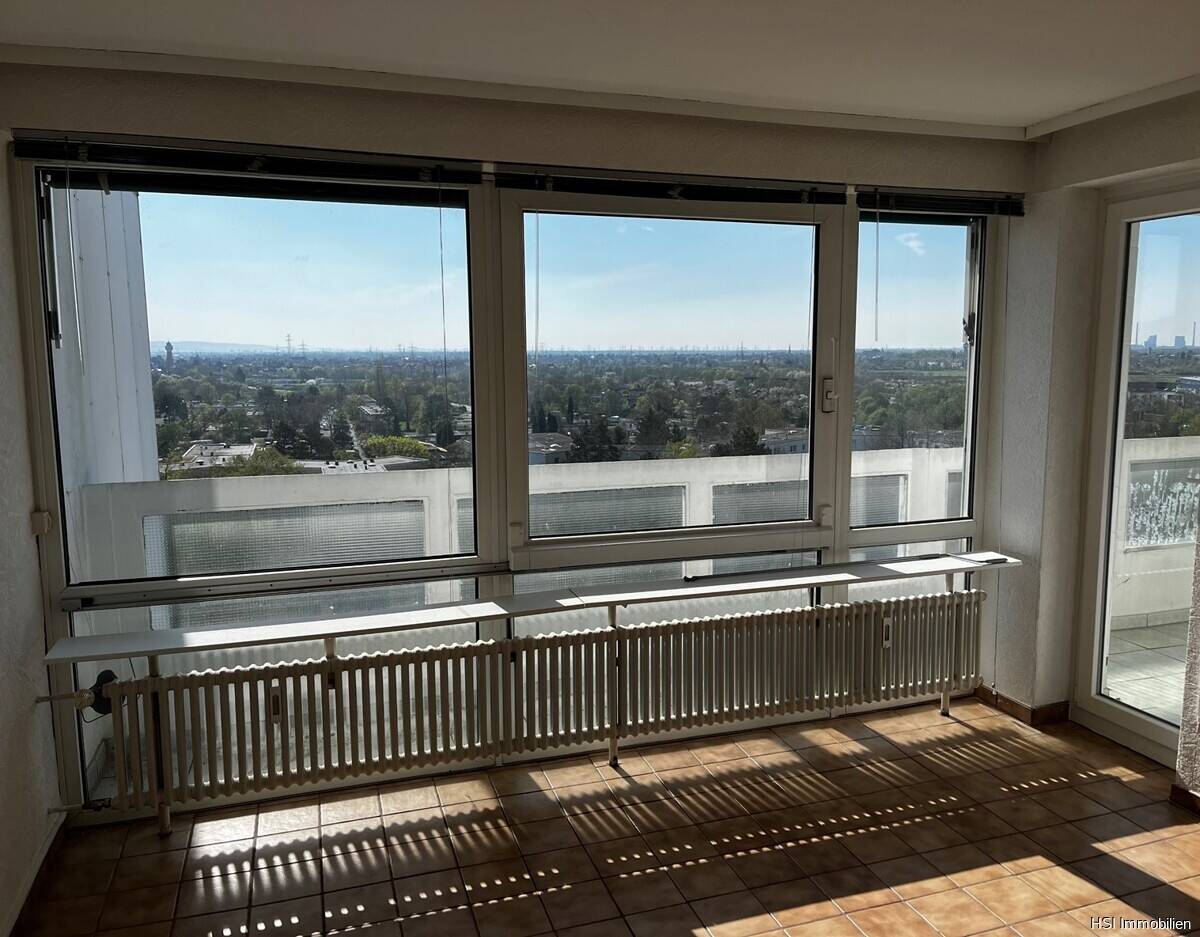 Genießen Sie den unverbaubaren Blick über Mannheim aus einer liebevoll renovierten Eigentumswohnung – 68309 Mannheim – Bild 1 von 9