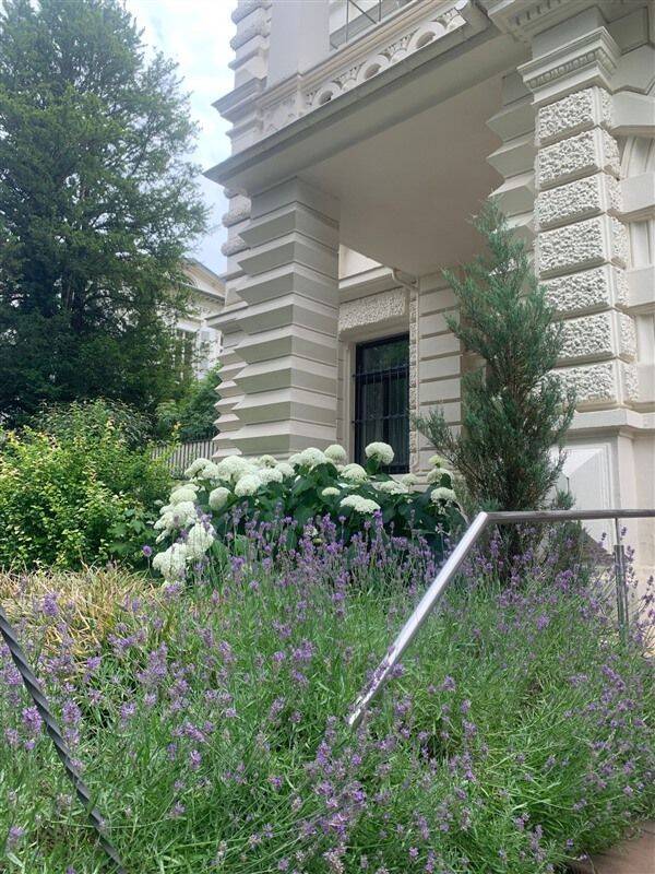 Hübsche Altbauwohnung in historischer Villa