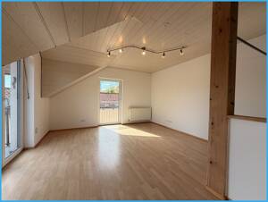 DIPL.-Immowirt MAIER !! helle, großzügige Galerie-Dachgeschoss-Wohnung und traumhaften Weitblick – 94474 Vilshofen an der Donau – Vorschaubild 6