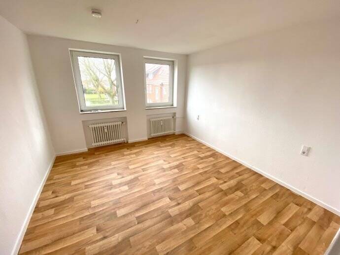 Charmante Stadtwohnung: Gemütliche 2-Zimmer-Wohnung mit Balkon in Leer