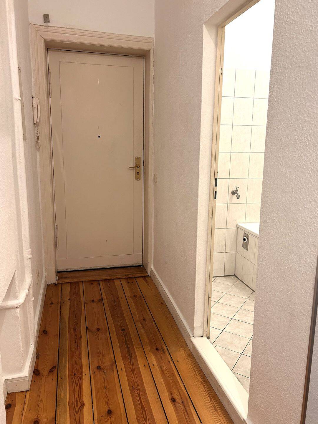 Feine 2 Zimmerwohnung im Altbau* bereit zum Einzug* – Berlin – Vorschaubild 7