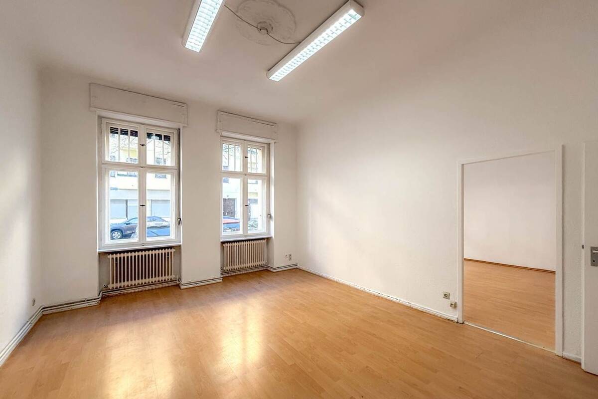 Großzügige 2-Zimmer-Eigentumswohnung, im EG eines charmanten Altbaus. – 13349 Berlin – Bild 1 von 8