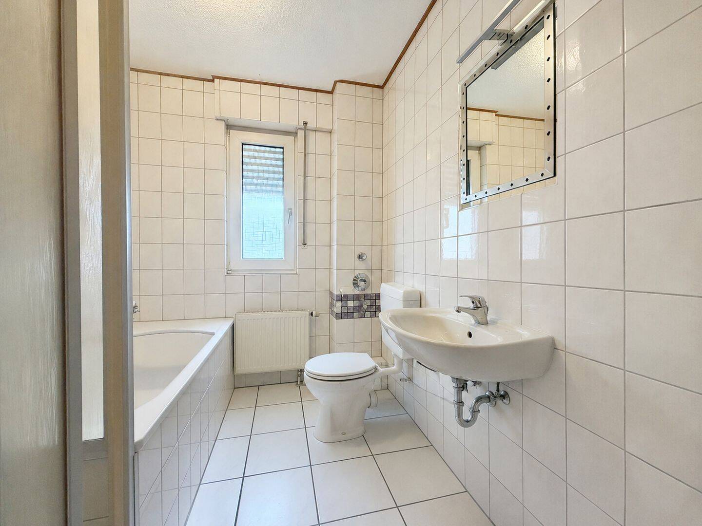 ***Top Kapitalanlage*** 2- Zimmer Etagenwohnung mit Balkon und PKW-Stellplatz am Schmölderpark! – Mönchengladbach – Vorschaubild 8