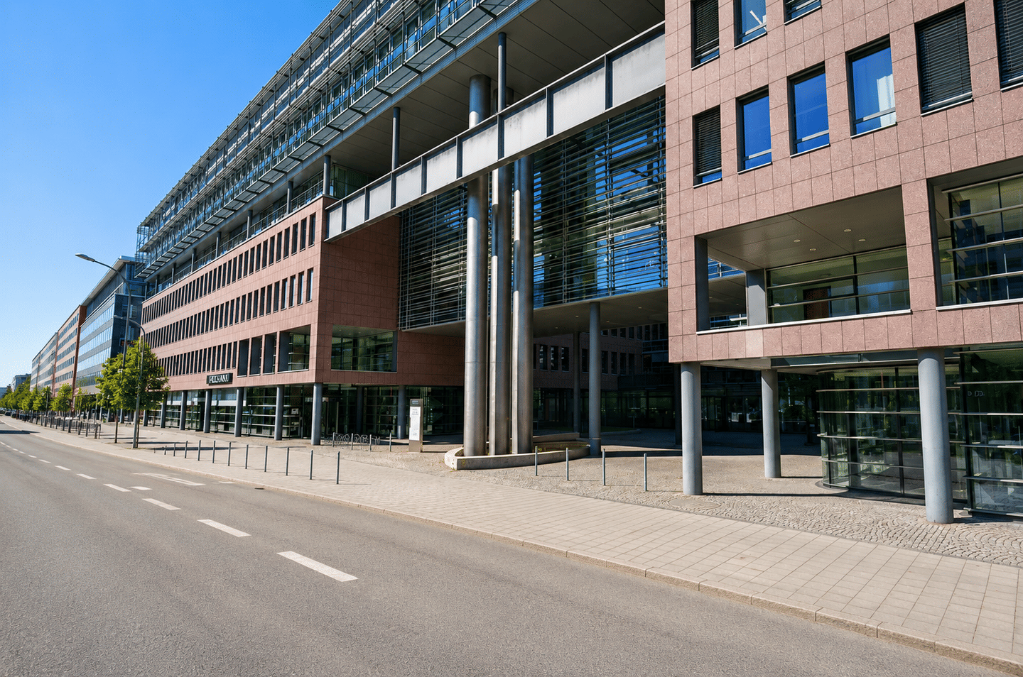Cityflair trifft Balkon und Wohnkomfort – München – Vorschaubild 7