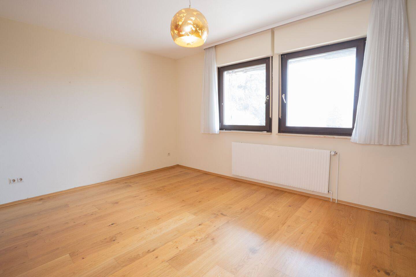 Attraktive DHH mit Garten, Stellplätzen und Garage in Obernheim Ortsrandlage zu verkaufen – Obernheim – Vorschaubild 7